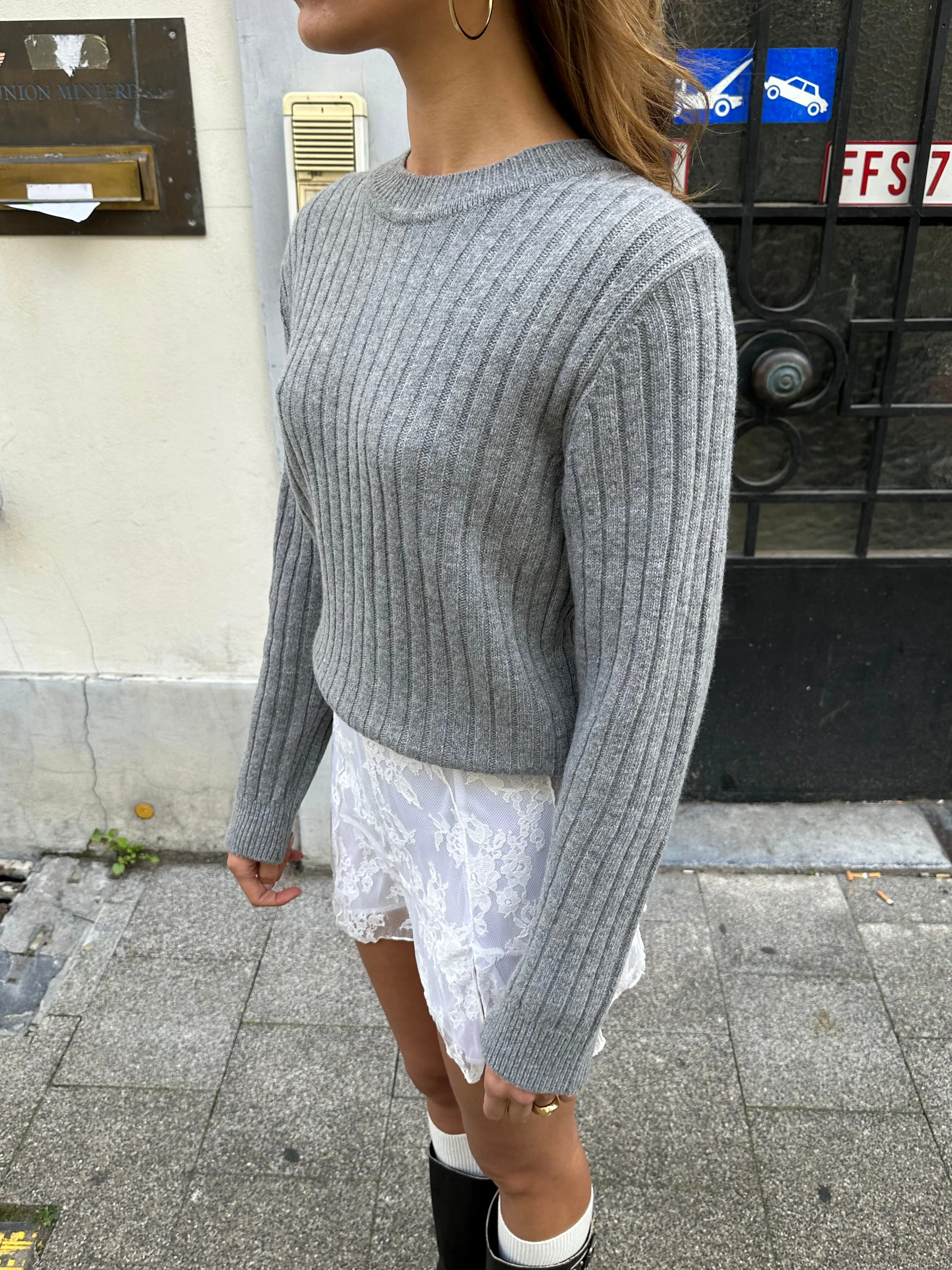 Round Collar Open Back Ribbed Knit Grey